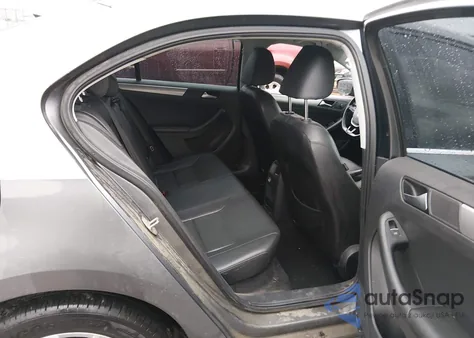 2015 Volkswagen Jetta 1.8T Se из США, поврежденный, VIN 3VWD17AJ8FM265136